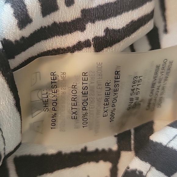 Calvin Klein large black and white button down blouse - Picture 5 of 5